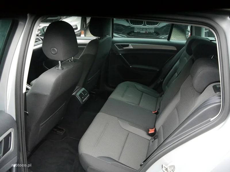 Volkswagen Golf VII 26