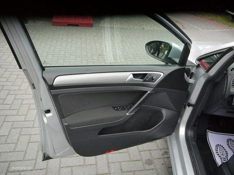 Volkswagen Golf VII 29