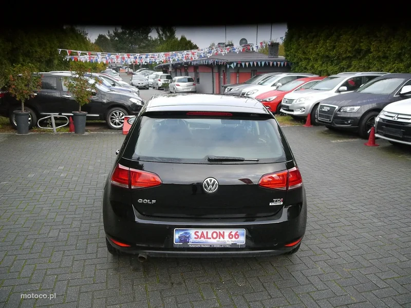 Volkswagen Golf VII 12