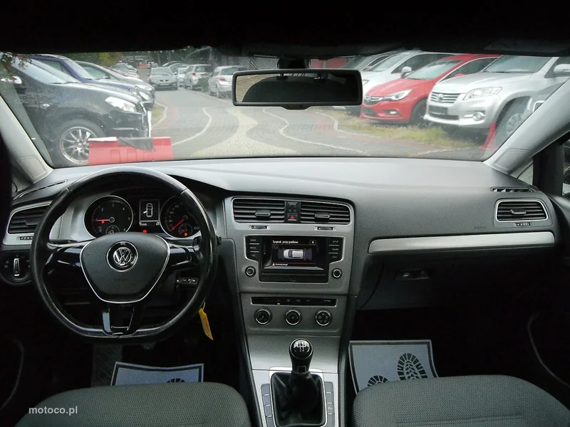 Volkswagen Golf VII 17