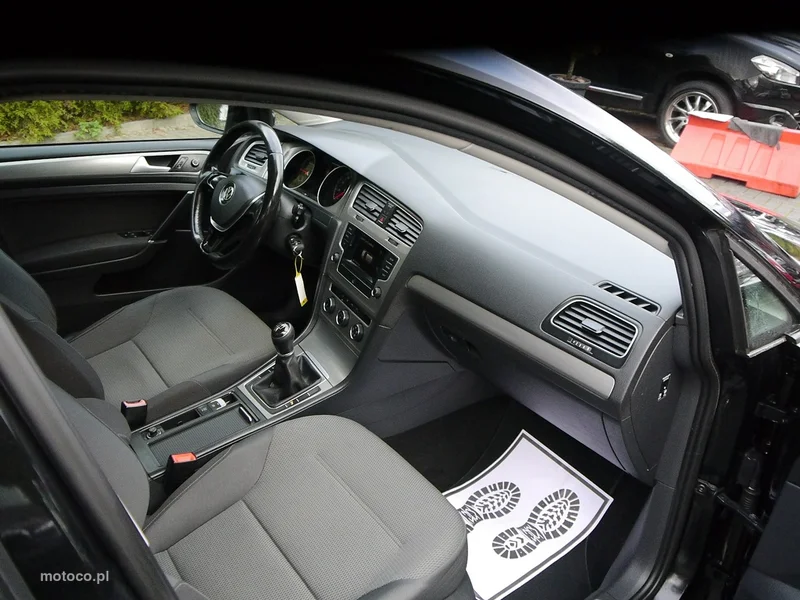 Volkswagen Golf VII 21