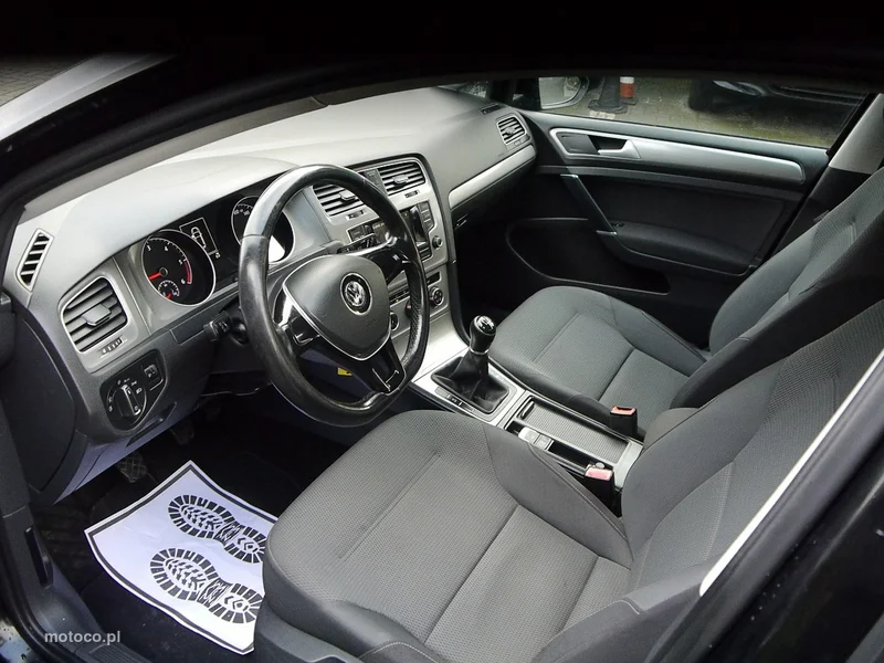 Volkswagen Golf VII 23