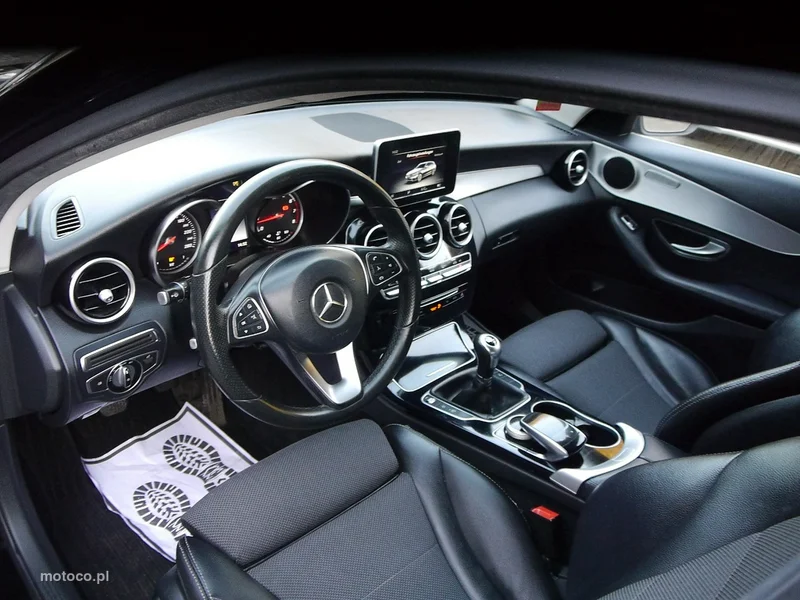 Mercedes-Benz Klasa C W205 C 180 21
