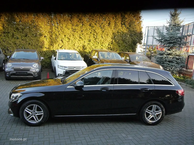 Mercedes-Benz Klasa C W205 C 180 10