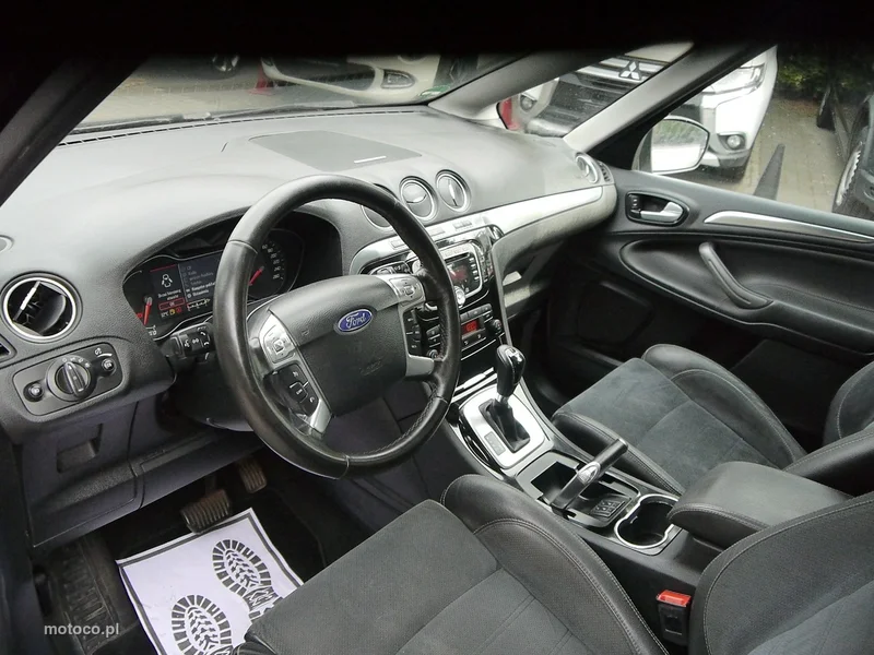 Ford S-Max I 21