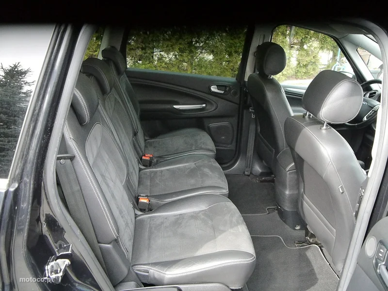 Ford S-Max I 26