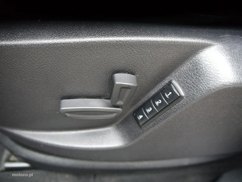 Ford S-Max I 28