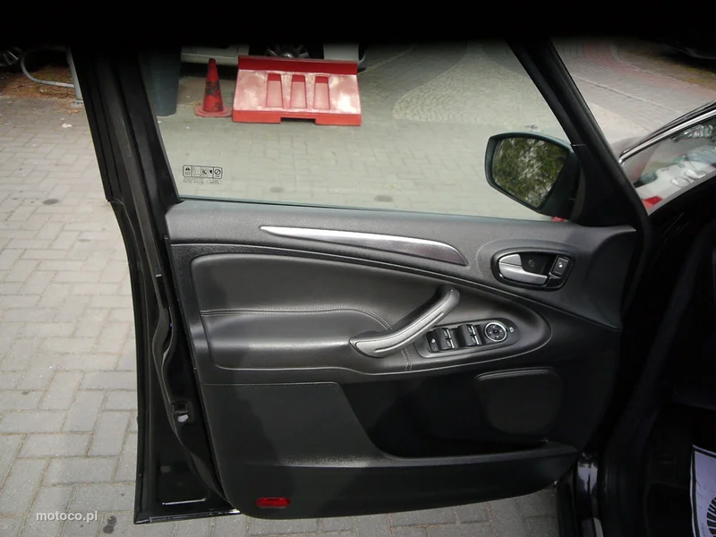 Ford S-Max I 34