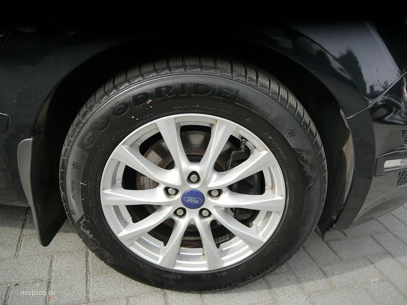 Ford S-Max I 35