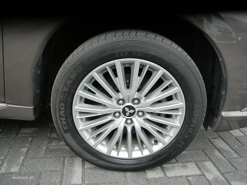 Mitsubishi Outlander 15