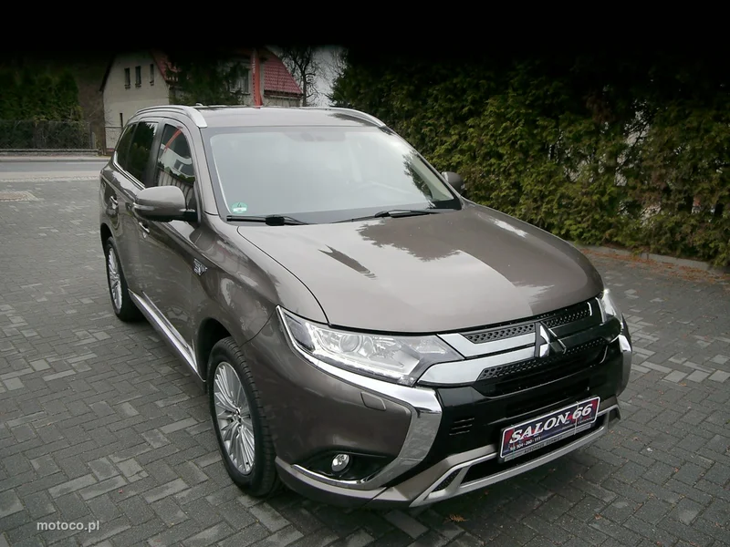 Mitsubishi Outlander 3
