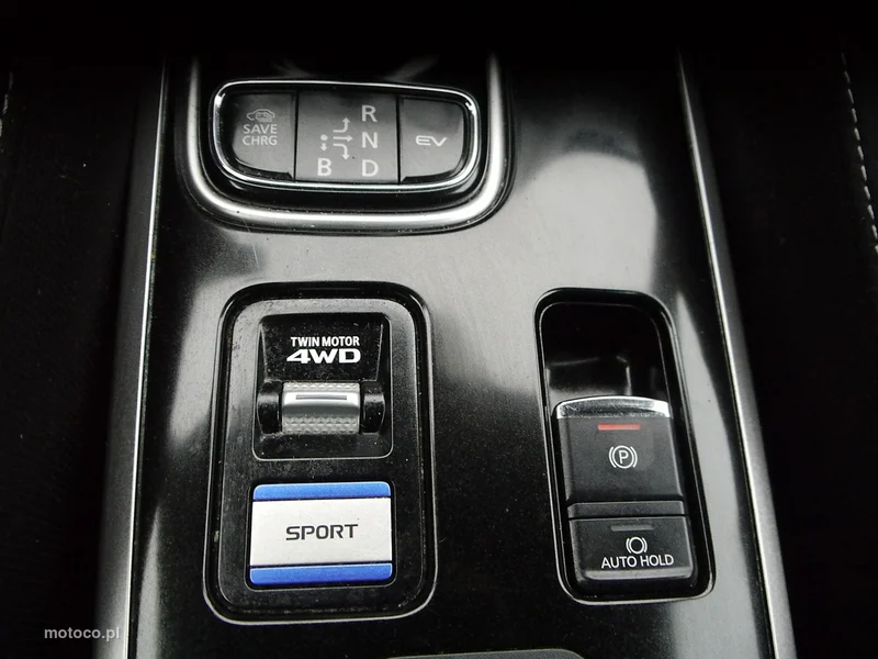 Mitsubishi Outlander 23