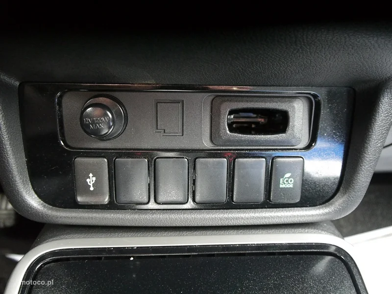 Mitsubishi Outlander 25