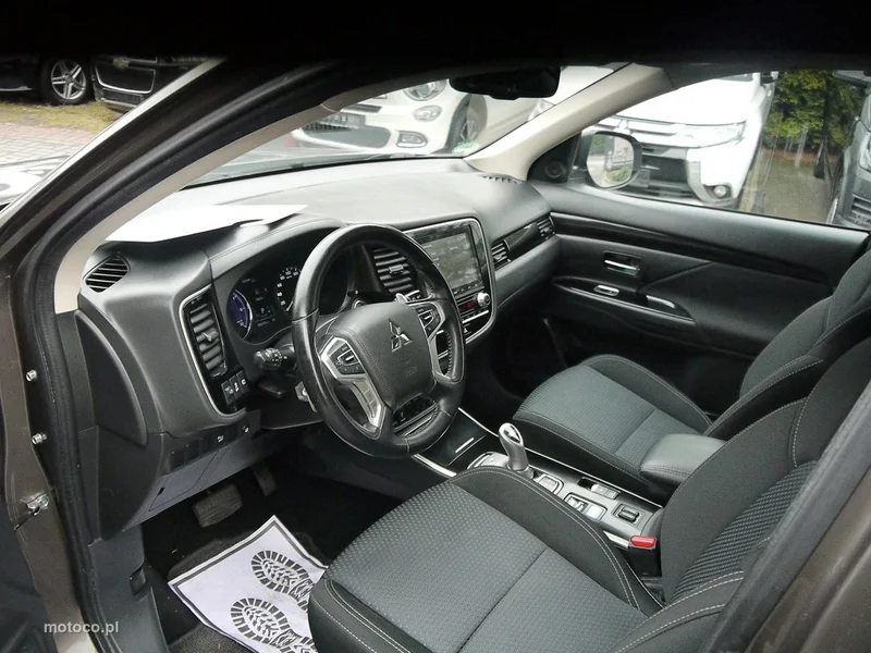 Mitsubishi Outlander 29