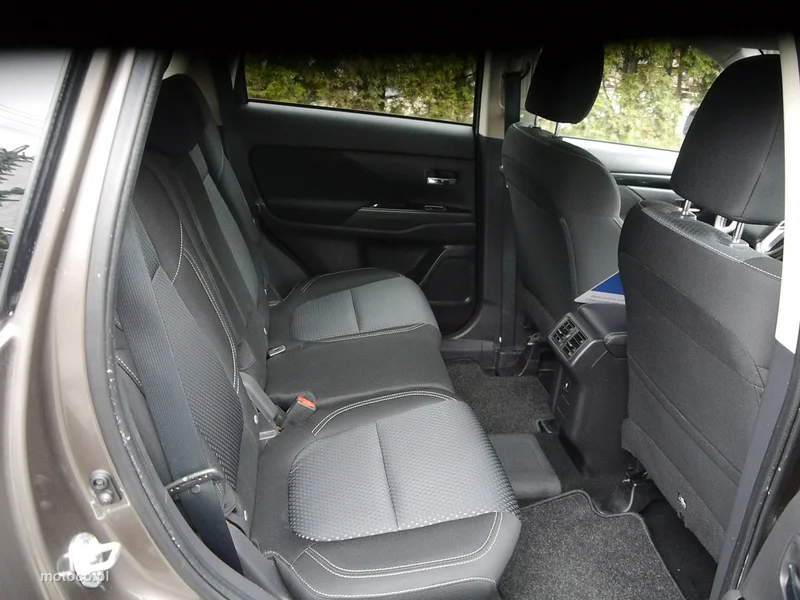 Mitsubishi Outlander 31