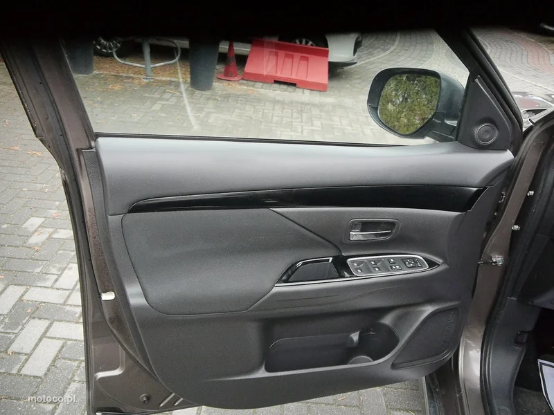 Mitsubishi Outlander 40