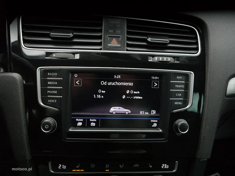 Volkswagen Golf VII 28