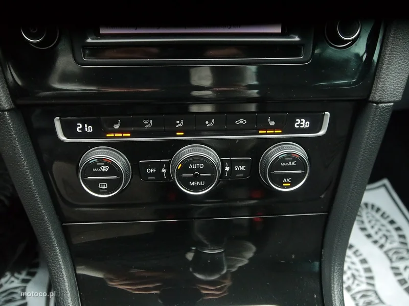 Volkswagen Golf VII 29