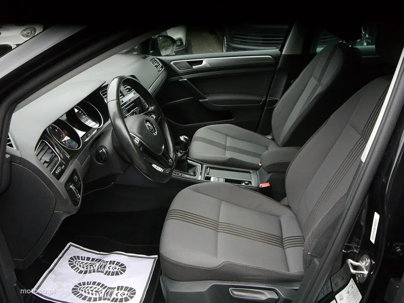 Volkswagen Golf VII 34
