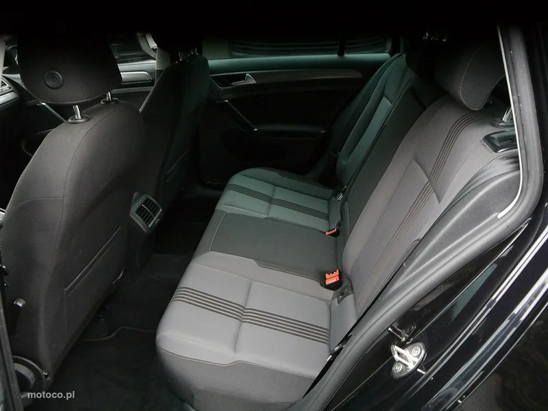 Volkswagen Golf VII 35
