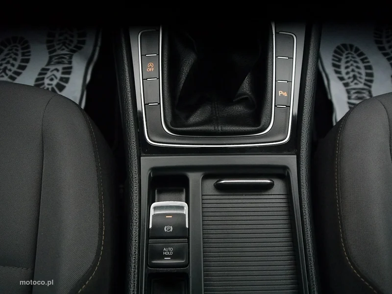Volkswagen Golf VII 37