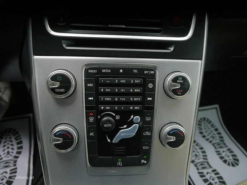 Volvo V60 24