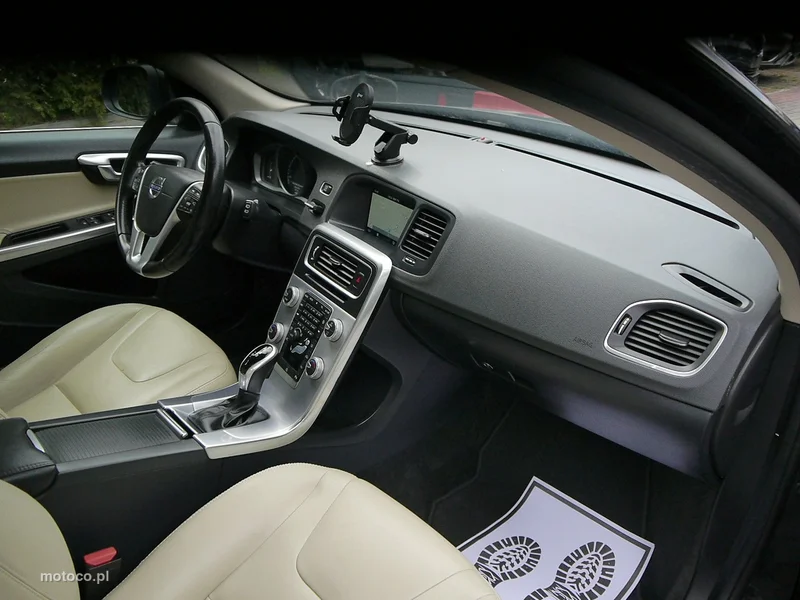Volvo V60 27