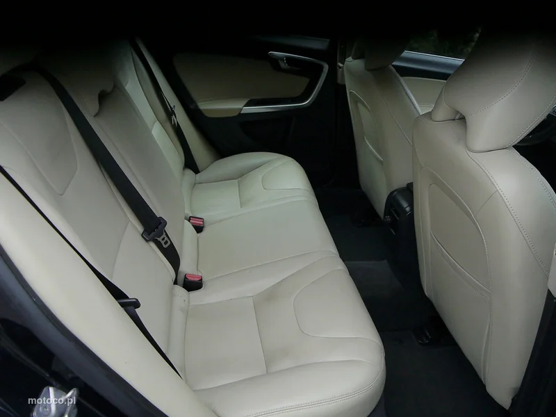 Volvo V60 31