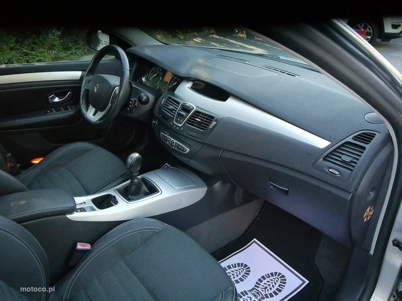 Renault Laguna III 23