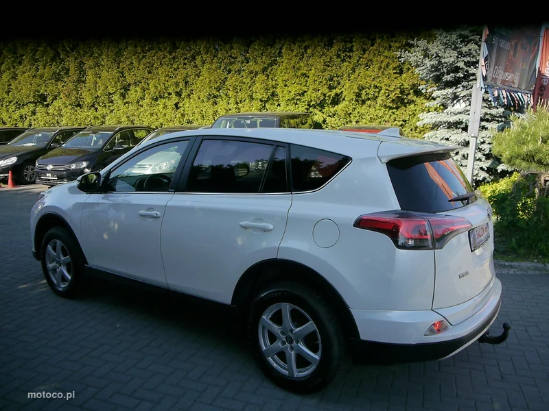 Toyota RAV 4 XA40 15