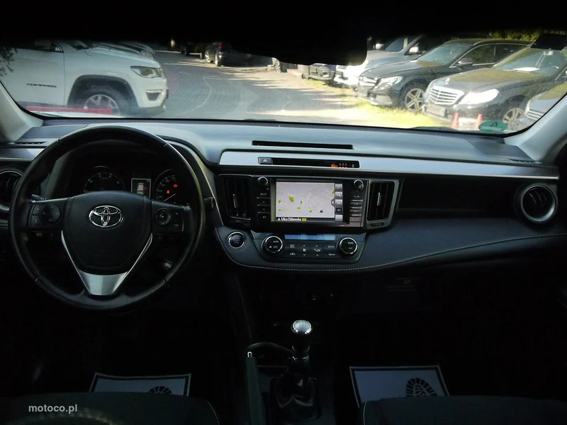 Toyota RAV 4 XA40 25