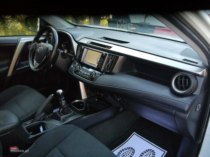 Toyota RAV 4 XA40 33