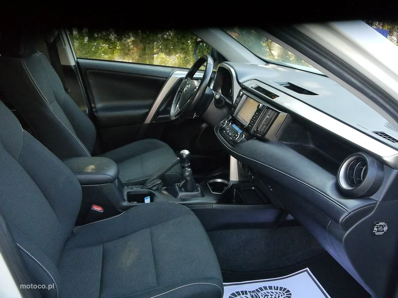 Toyota RAV 4 XA40 35