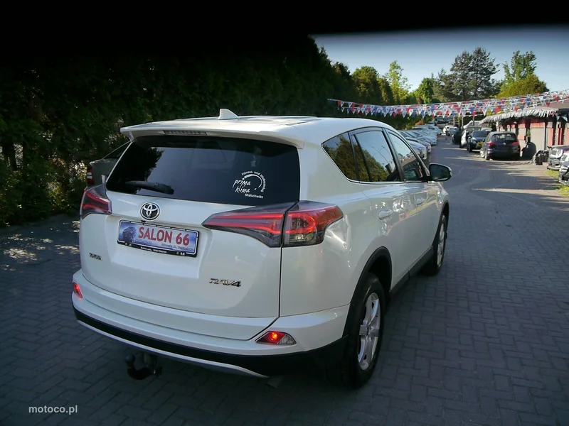 Toyota RAV 4 XA40 5