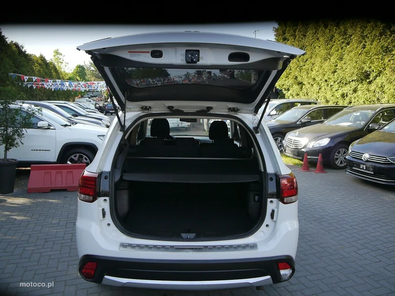 Mitsubishi Outlander 16