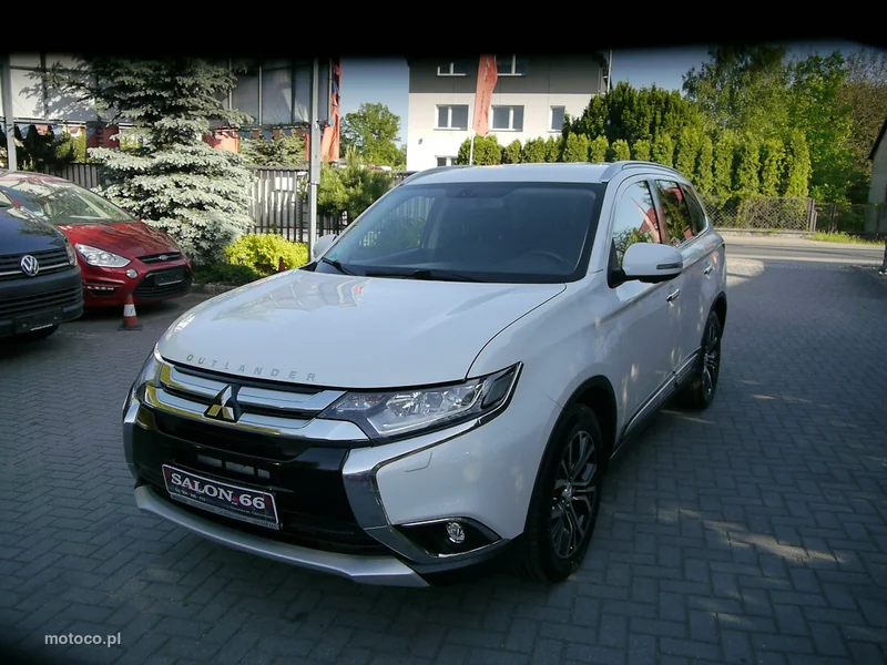 Mitsubishi Outlander 4