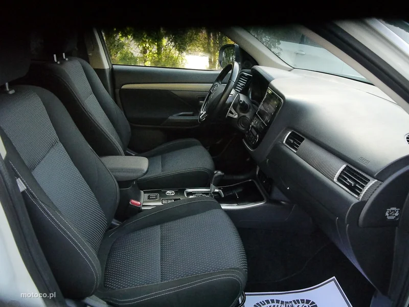 Mitsubishi Outlander 31
