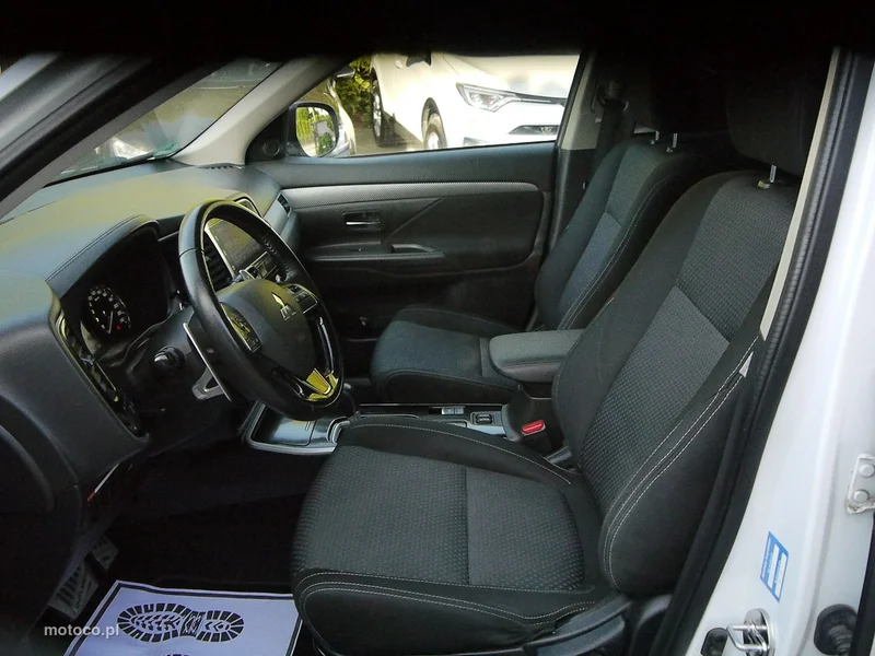 Mitsubishi Outlander 32