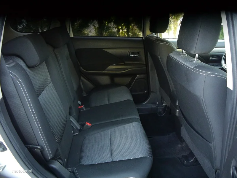 Mitsubishi Outlander 33