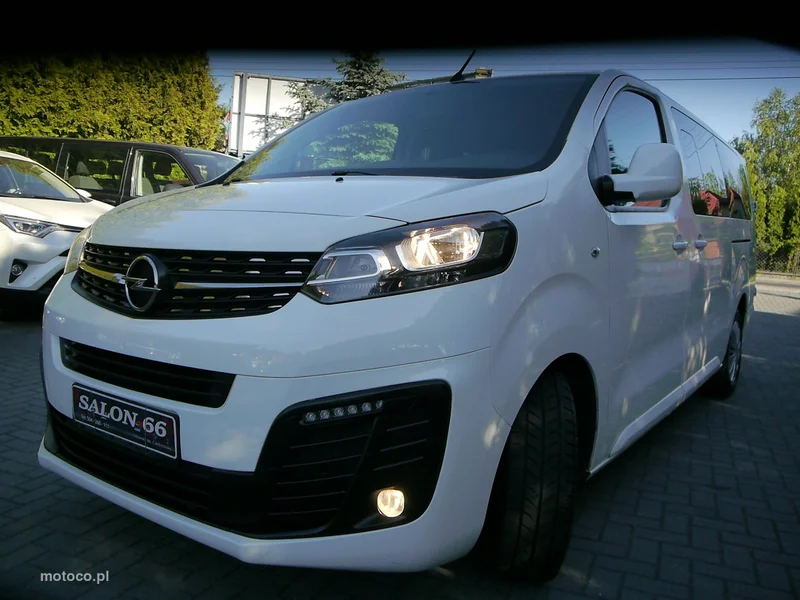 Opel Vivaro 8