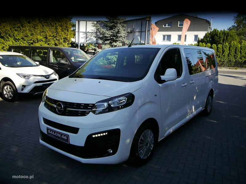 Opel Zafira C Tourer 16