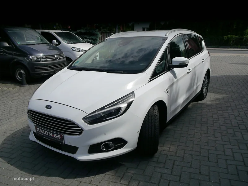 Ford S-Max II 12