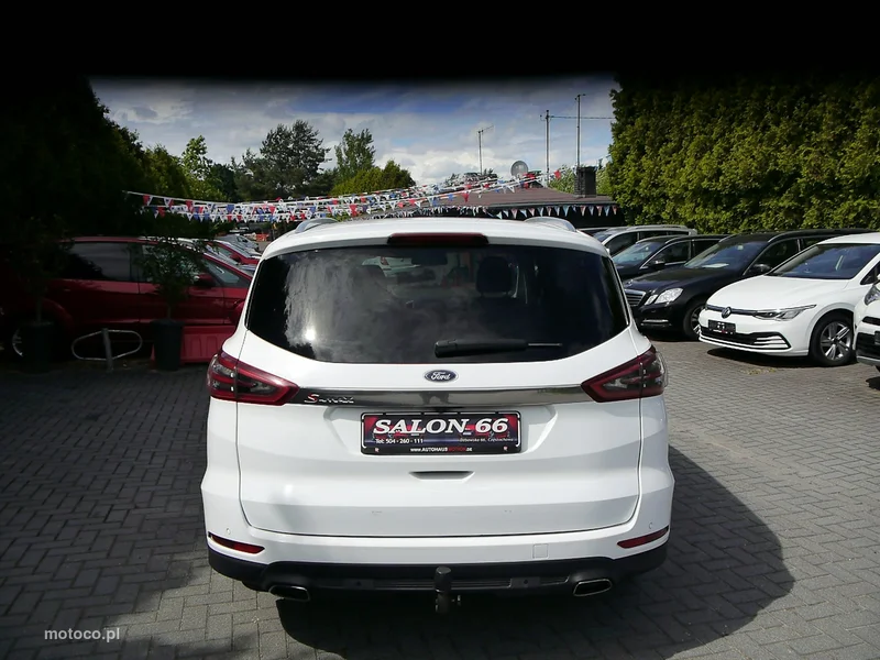 Ford S-Max II 15