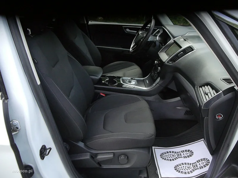 Ford S-Max II 27