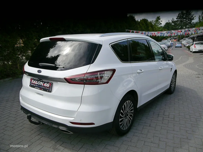 Ford S-Max II 5