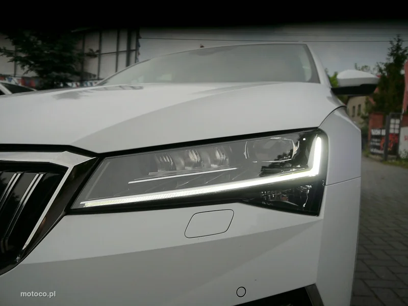 Skoda Superb III 8