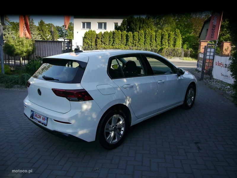 Volkswagen Golf VIII 15