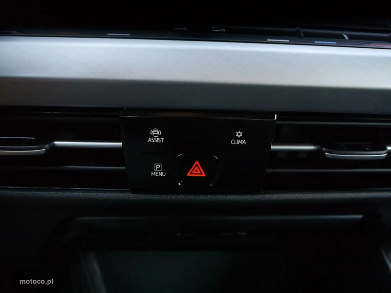 Volkswagen Golf VIII 28