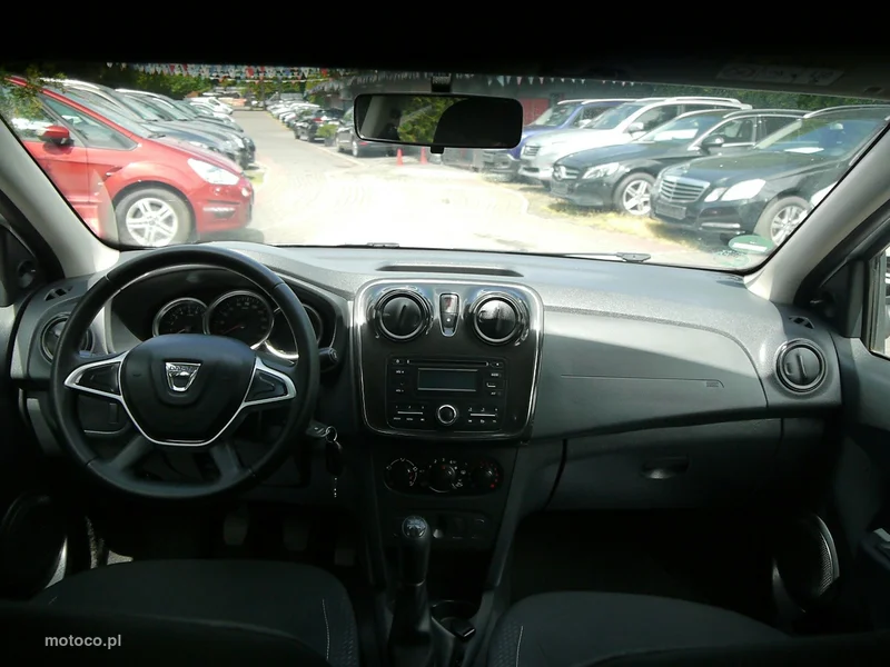 Dacia Sandero 16