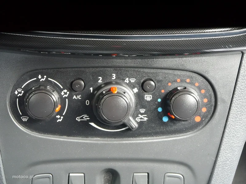 Dacia Sandero 23